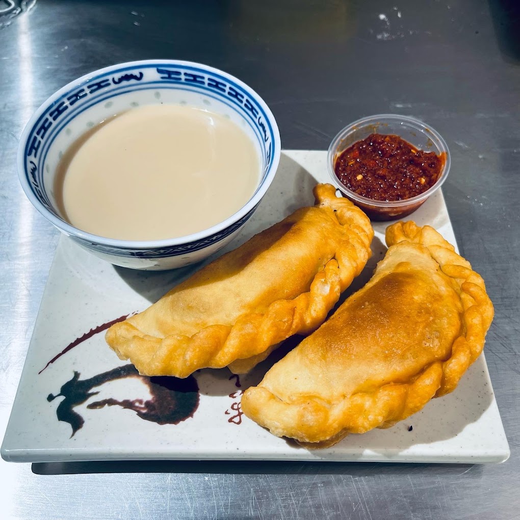 Delicious Tibetan Shabhale with Tibetan Salted Butter Tea and A Spicy Sauce